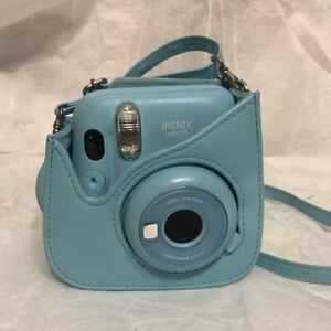 Instax Mini 11 Sky Blue Camera with Case